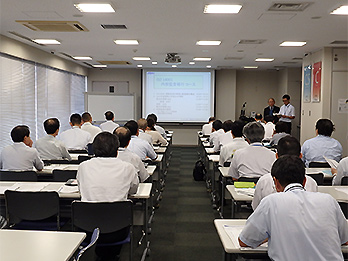 本社／ISO14001；2015移行セミナー実施