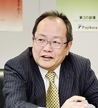 藤巻 宗久（光ファイバ事業部 事業部長）