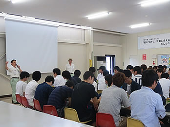 工場見学の受け入れ
